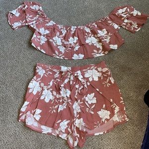 Tobi Flower Matching Set
